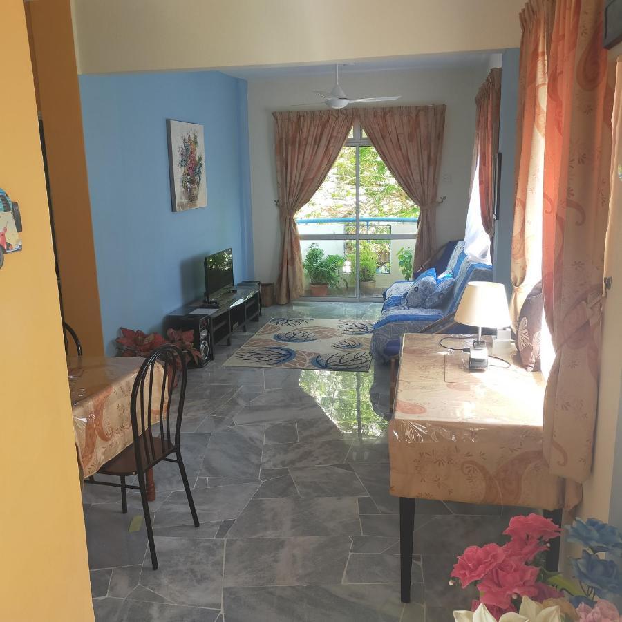 Relaxing Retreats At Cocobay Apartments Port Dickson Exteriör bild